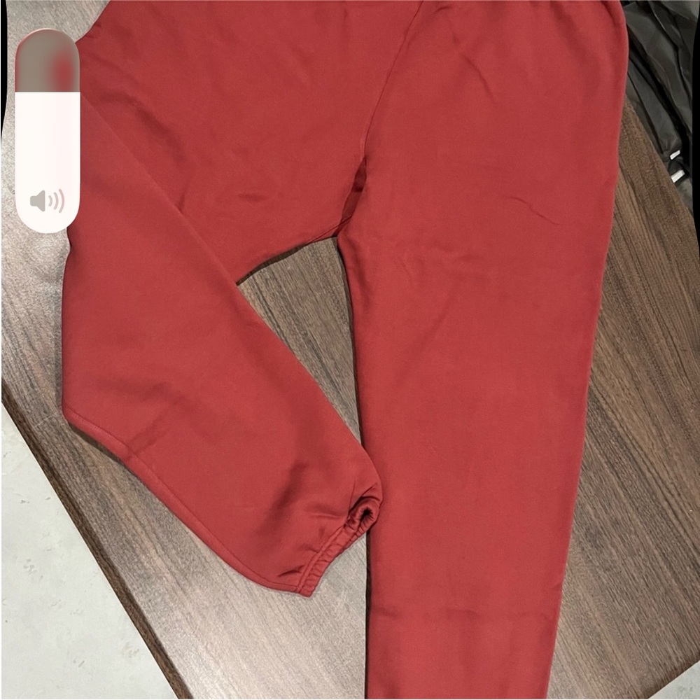 Fear of God Essentials Maroon set top and bottom - Picture 9 of 9